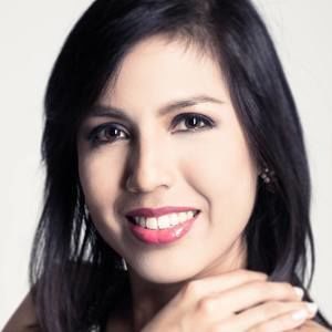 Meet your Posher, Adriana